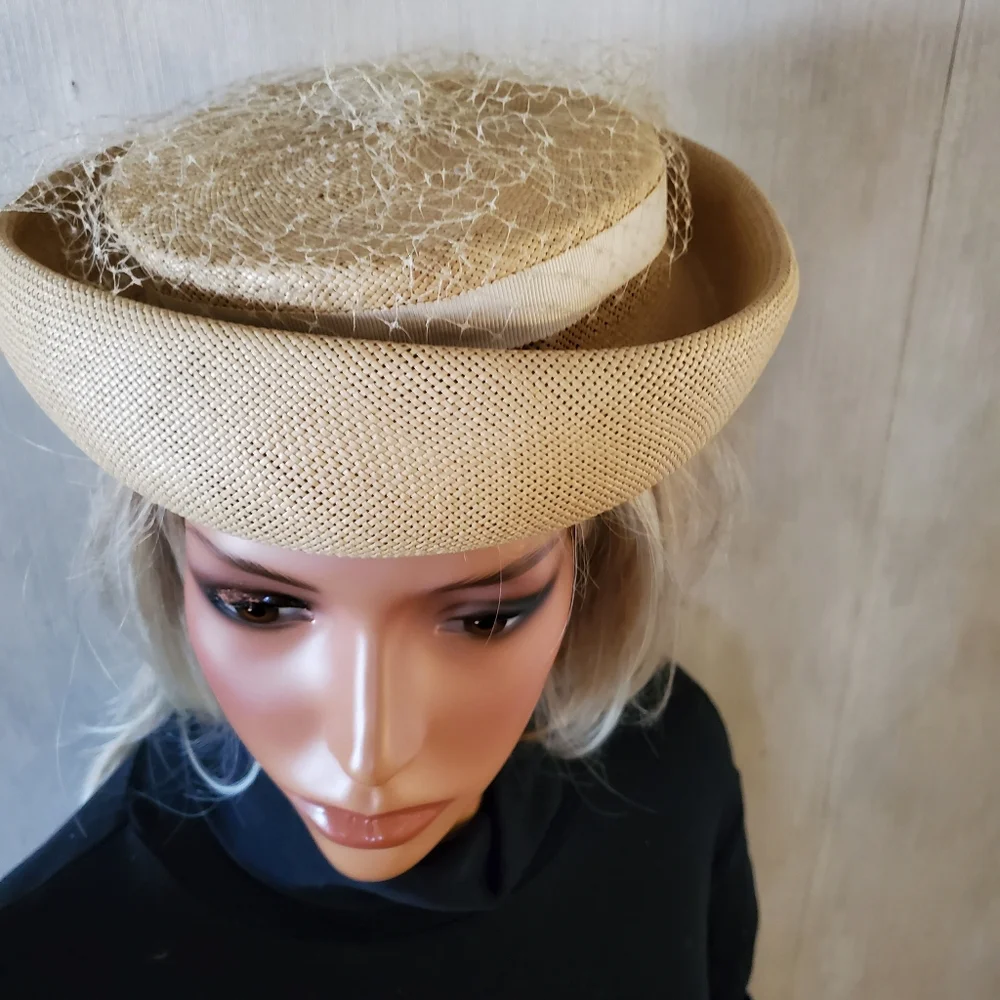 1940s Vintage Union Made Tan‎ Pillbox Style Hat Net Veiling Bow Collectible Hat